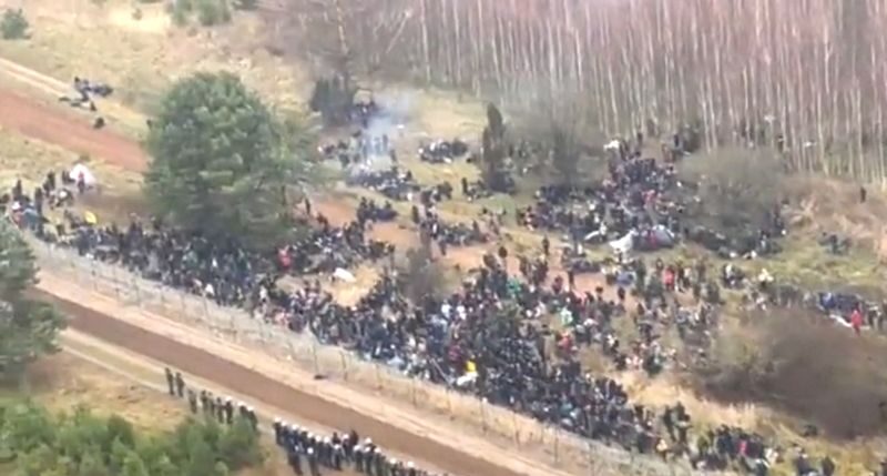 Click to enlarge migrants border poland belarus
