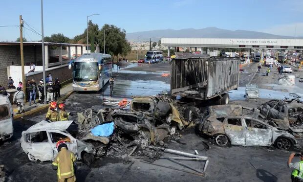 Click to enlarge truck crash mexico