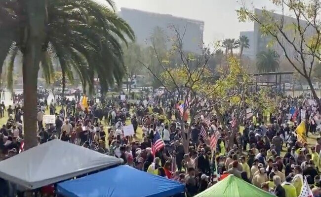 Los Angeles protest covid