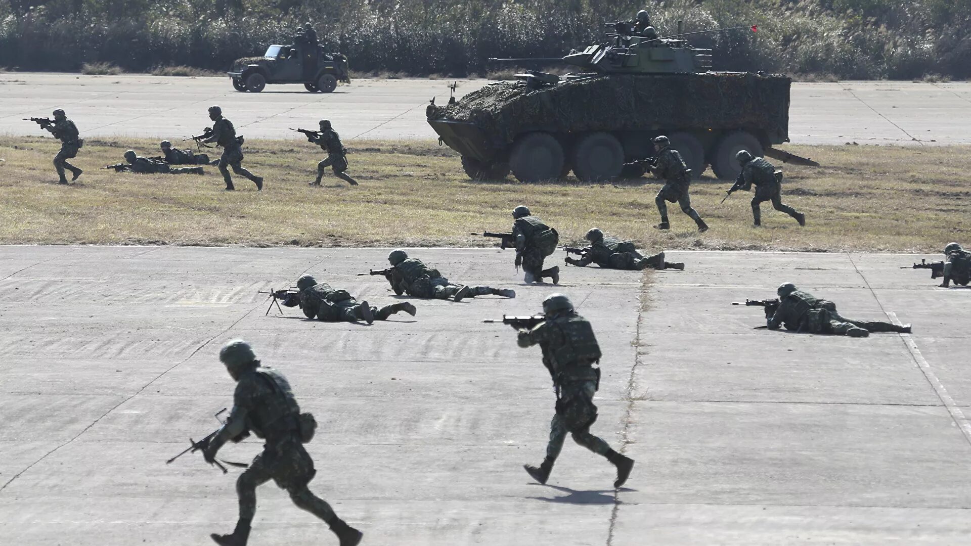 Click to enlarge Taiwan troops