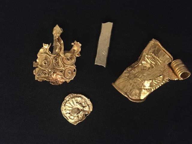 gold bracteate jewelry anglo saxon gold hoard