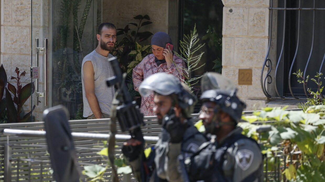 Click to enlarge israel phone bugging
