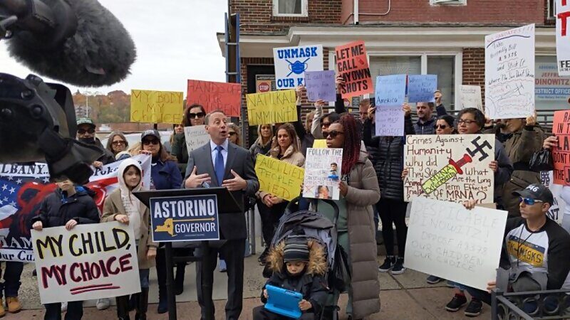 Click to enlarge antivax protest nazi symbols