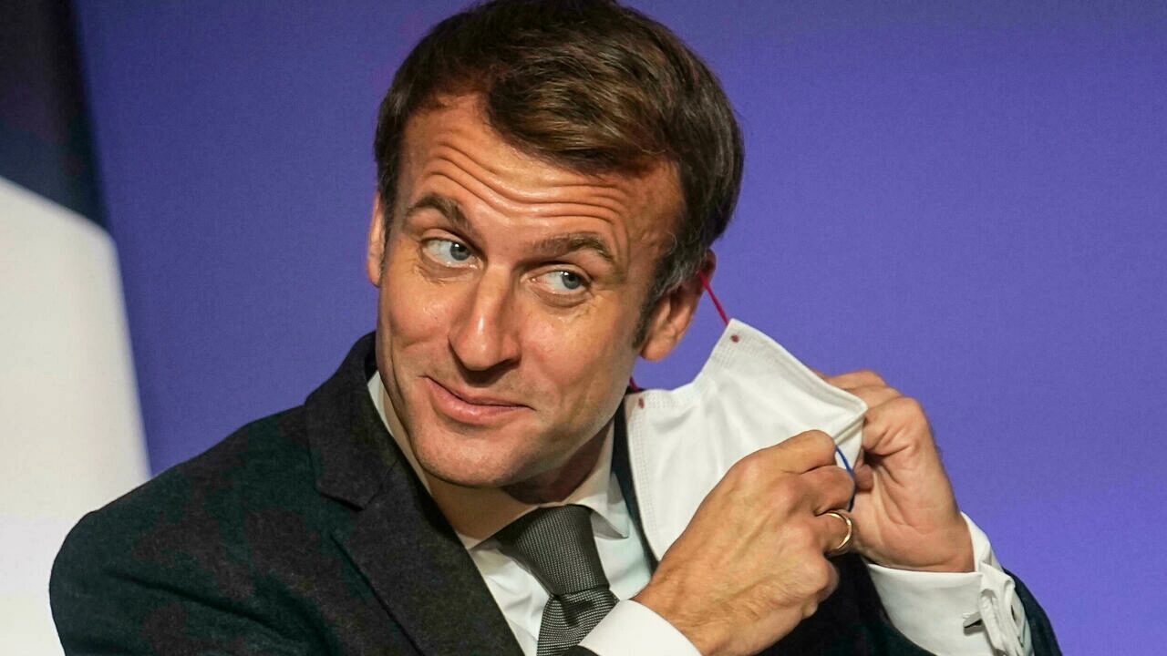 Click to enlarge macron mask removal