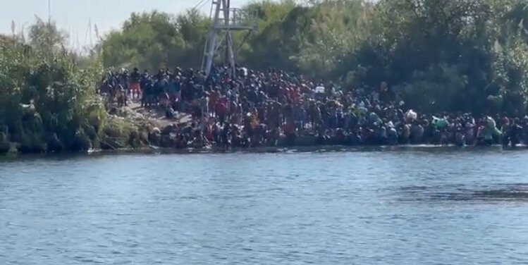 illegal migrants rio grande border texas