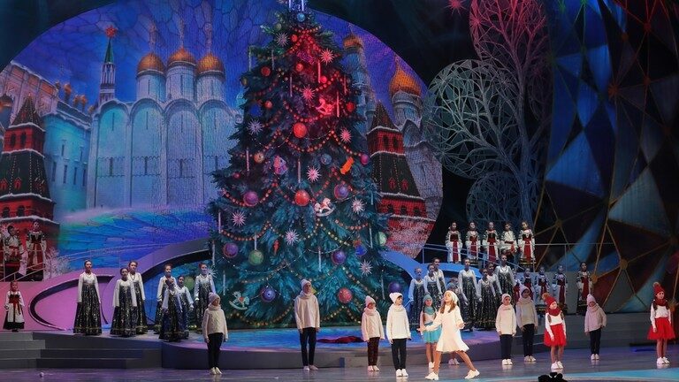 russia christmas tree