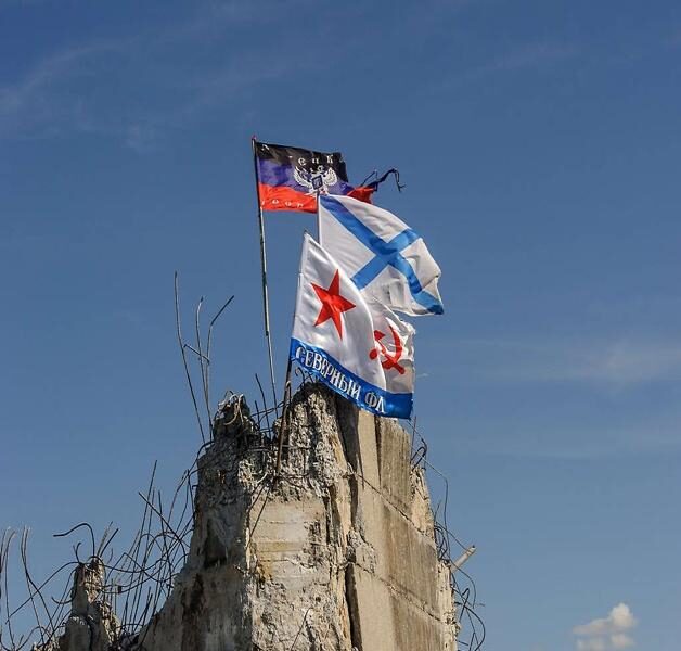 Click to enlarge Separatist flags in ukraine