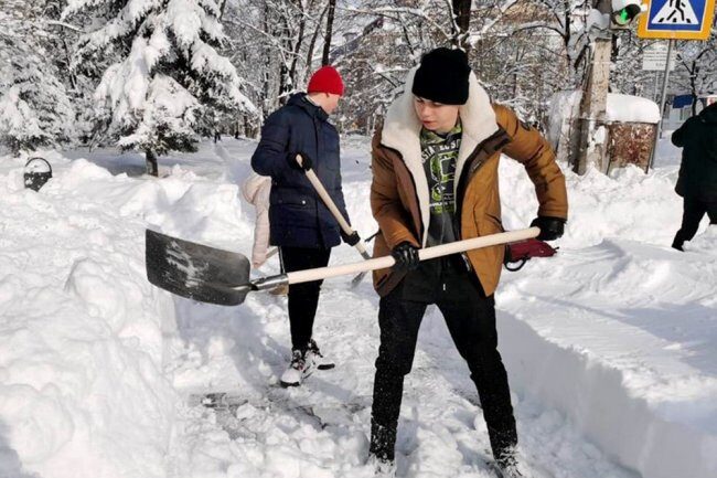 Click to enlarge SNOW