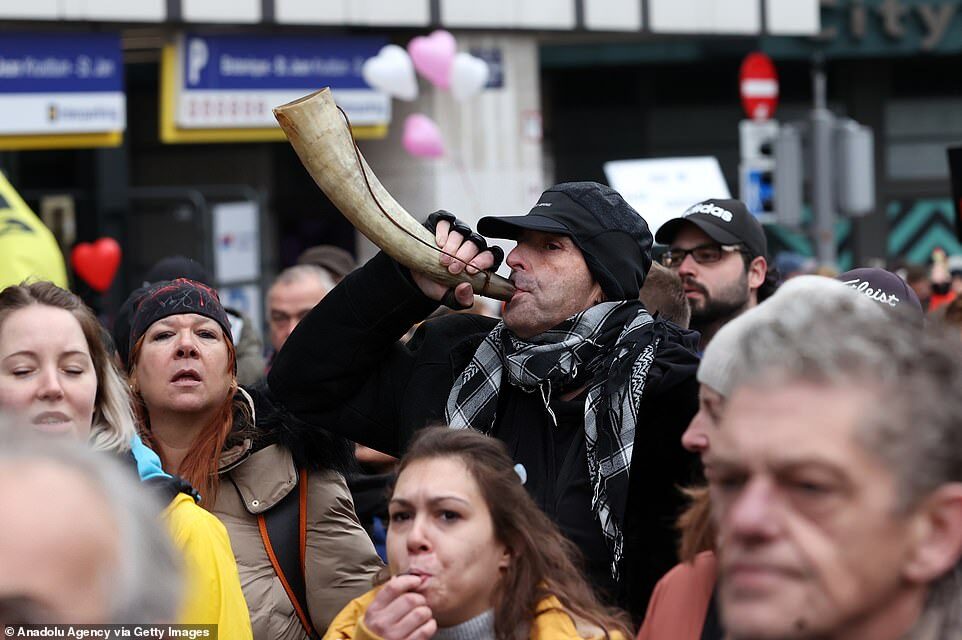 protest belgium vaccines