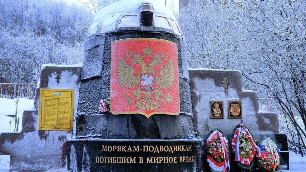 Click to enlarge kursk submarine memorial