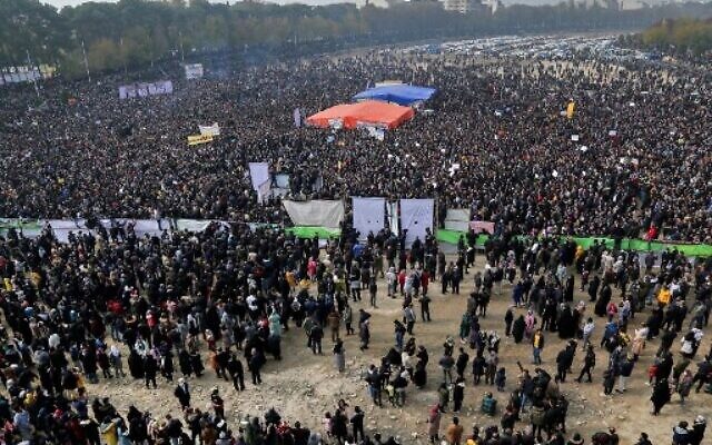 Click to enlarge iran water crisis protest