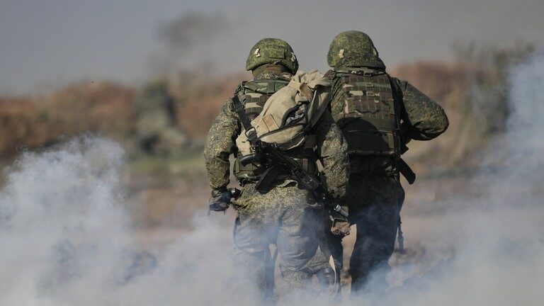 Click to enlarge russian troops soldiers training exercise