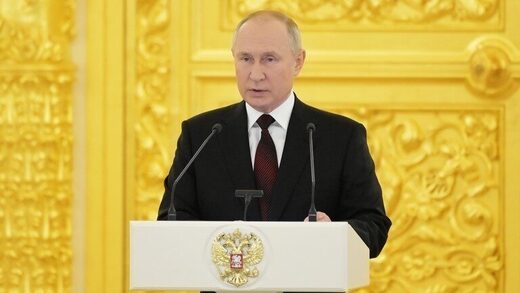 Putin receive ambassadors