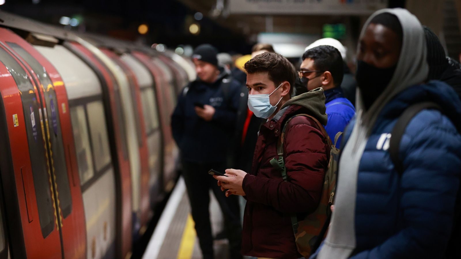 masks subway