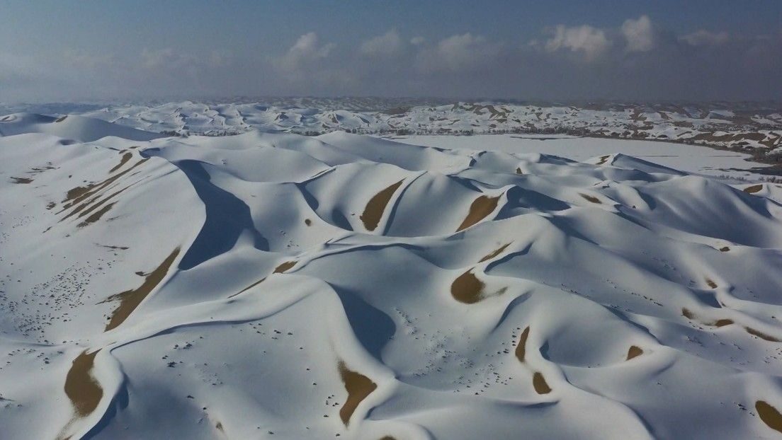 Click to enlarge snow desert