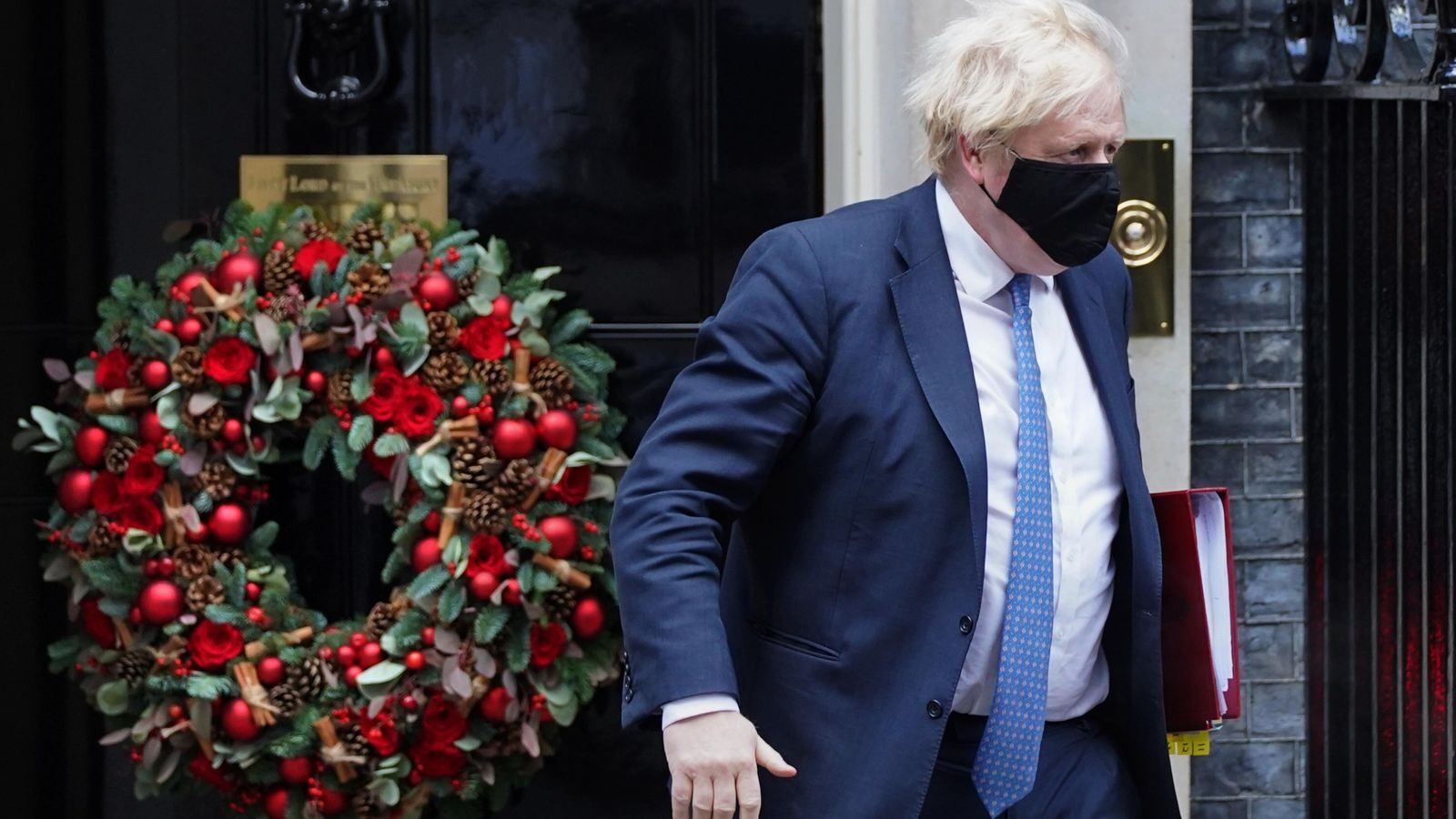 boris johnson christmas mask downing street