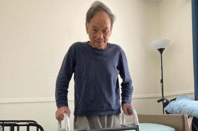 Mr. Sun Ng, fully recovered after receiving ivermectin, just before being discharged from Edward Hospital to head to his daughter’s home, on Nov. 27, 2021. (Tom Ciesielka) Mr. Sun Ng, fully recovered after receiving ivermectin