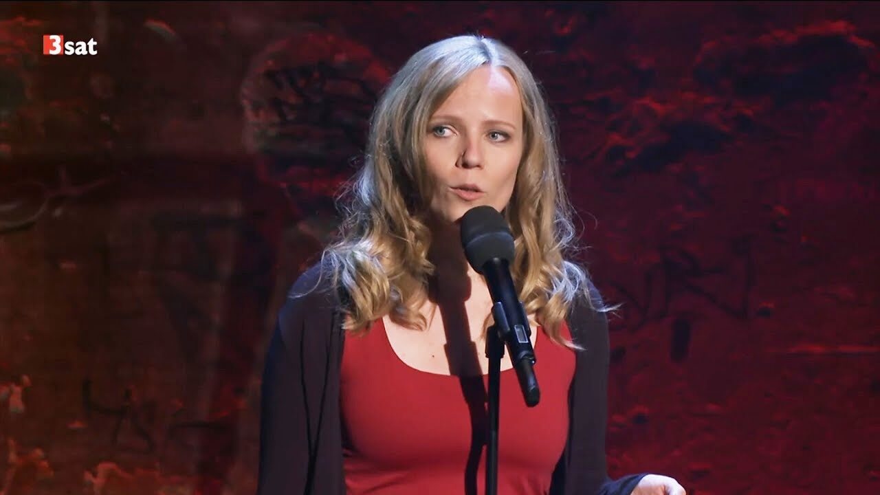 Click to enlarge sarah bosetti german comedian pro vax