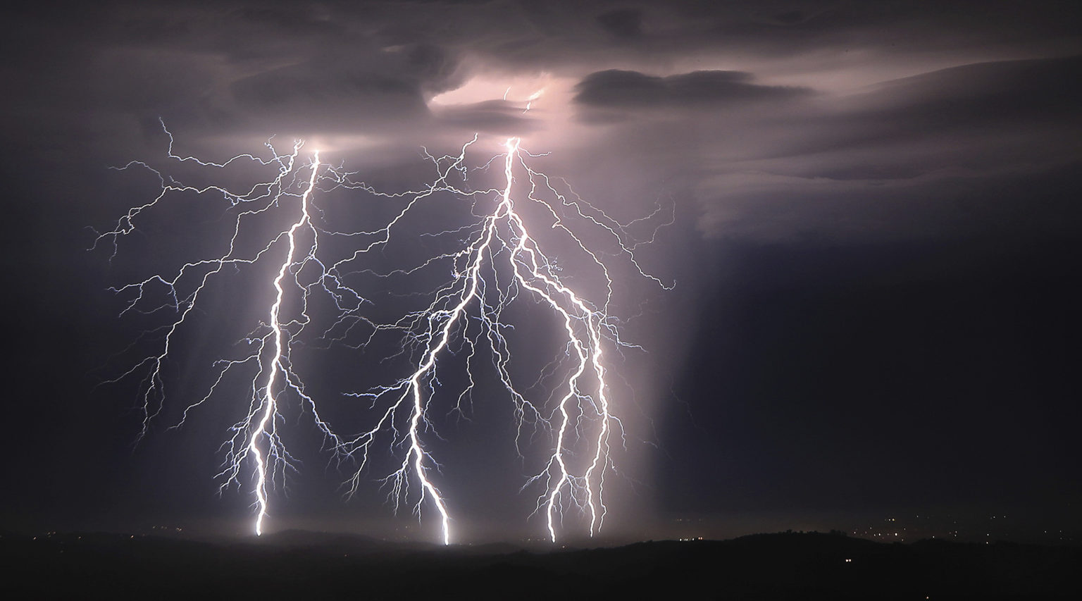 Click to enlarge lightning