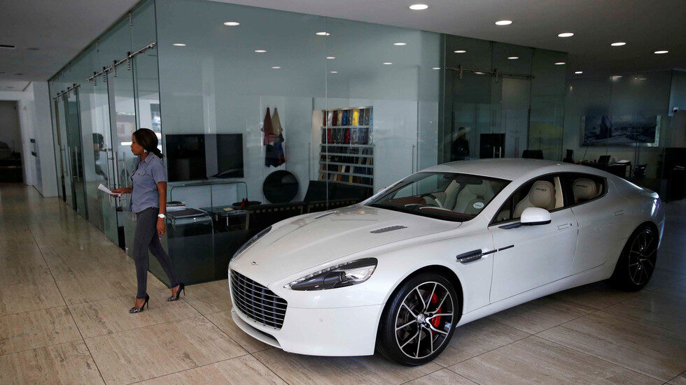 Click to enlarge Aston Martin sports car
