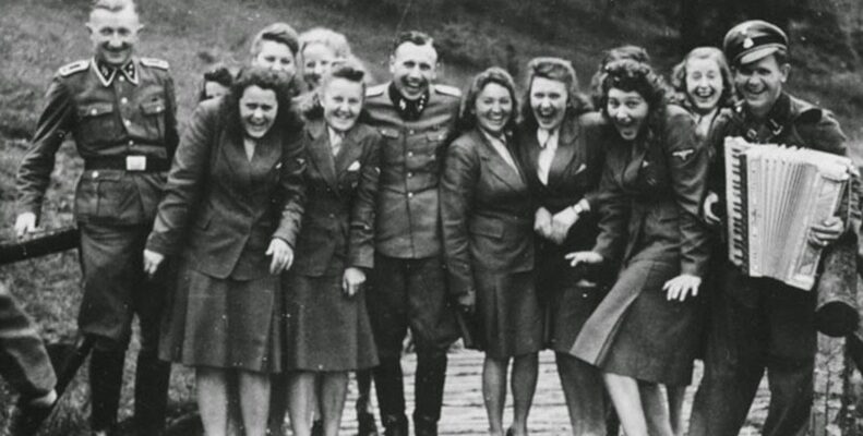 Nazis on Holiday