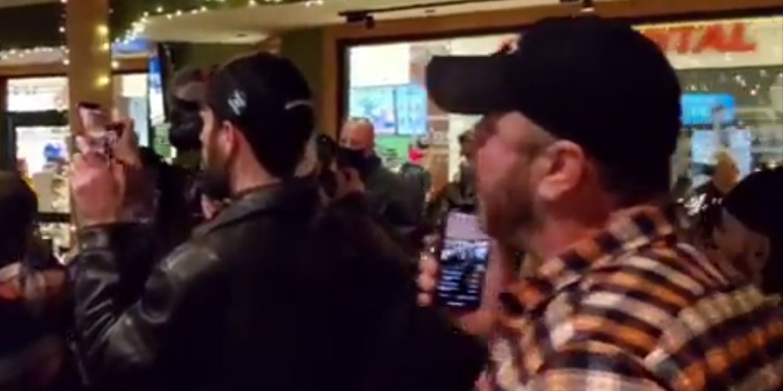 applebees queens protest