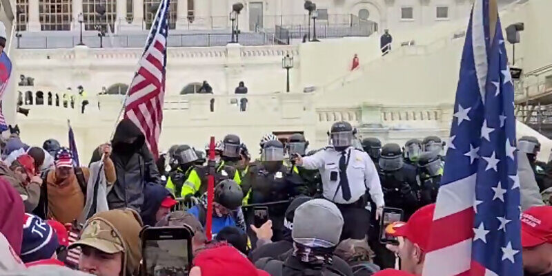 Click to enlarge capitol hill riot ray epps fbi police mace crowd