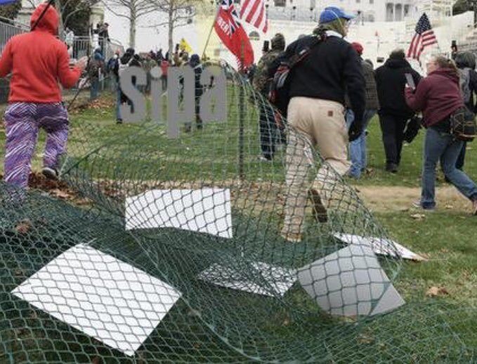 Click to enlarge scaffold commander fence breach capitol hill riot fbi ray epps