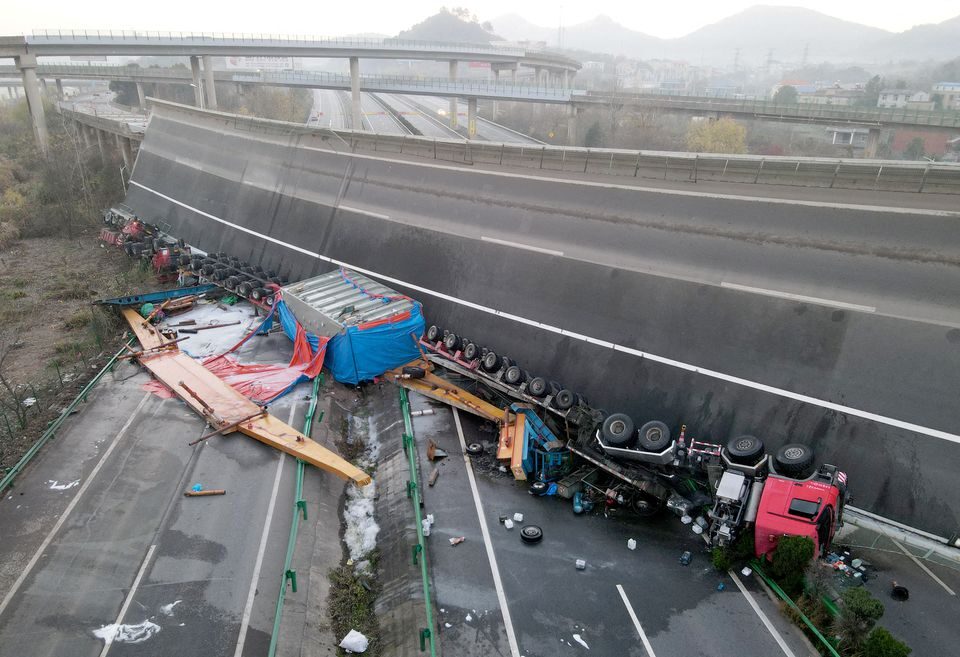 highway collapse