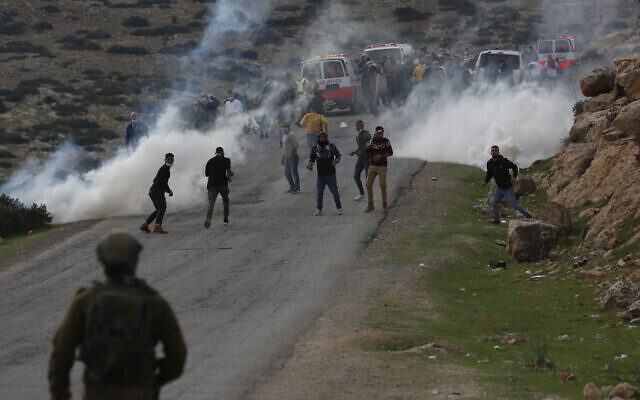 Click to enlarge palestinian protest tekoa bethlehem