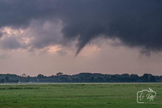 Click to enlarge tornado leerdam netherlands