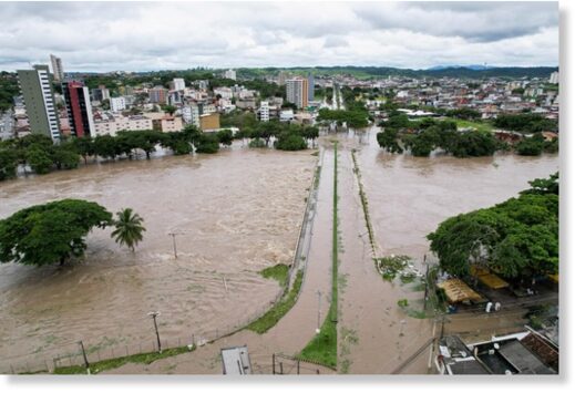 Heavy currents of the swollen Cachoeira River
