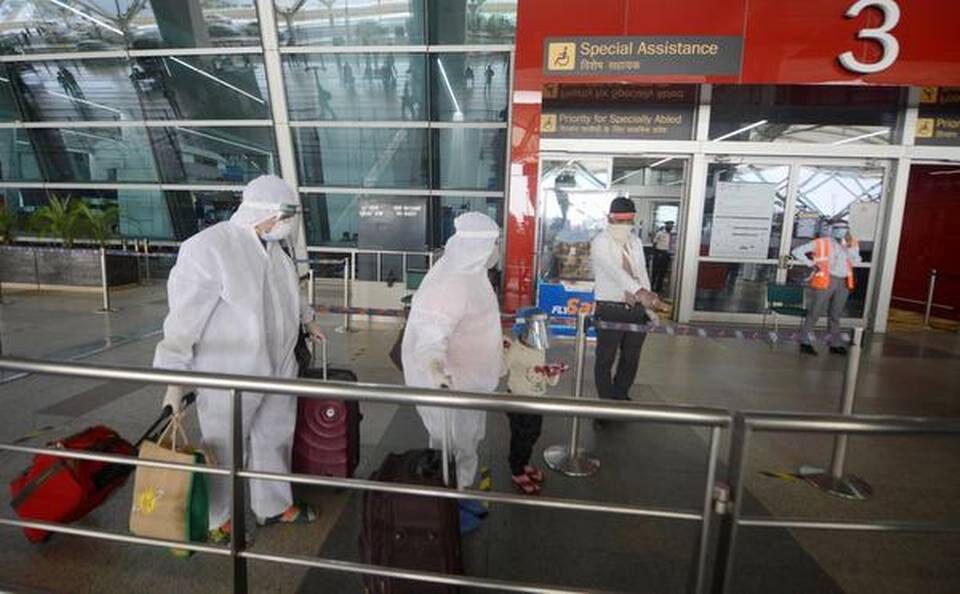 airport covid hazmat hysteria