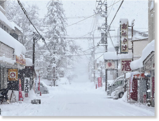 The snowy streets of Akakura Onsen, Myoko on Boxing Day.