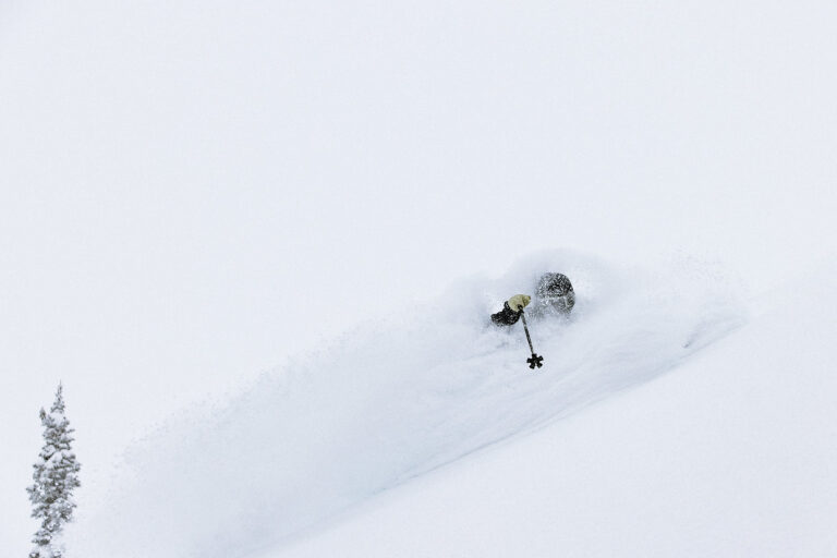 Click to enlarge Cold, smoke powder in Fernie this week. Skier: @mixed_petroleum