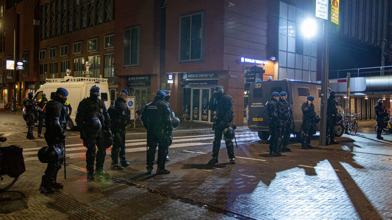 Click to enlarge Police, Netherlands