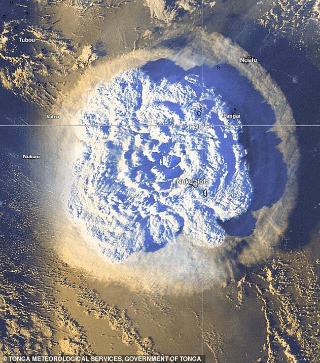 Click to enlarge Dramatic official aerial maps showed the eruption cloud over Tonga after the Hunga-Tonga-Hunga-Ha'apai volcano erupted (pictured, satellite images of the volcanic eruption in the Pacific Ocean on Saturday)