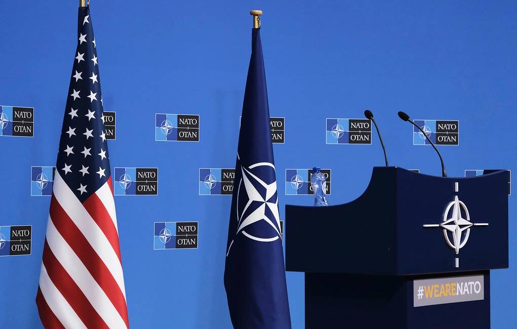 Click to enlarge nato podium otan usa
