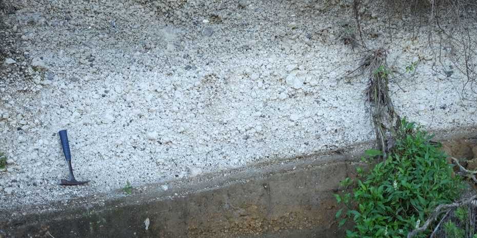 Click to enlarge pumice deposits