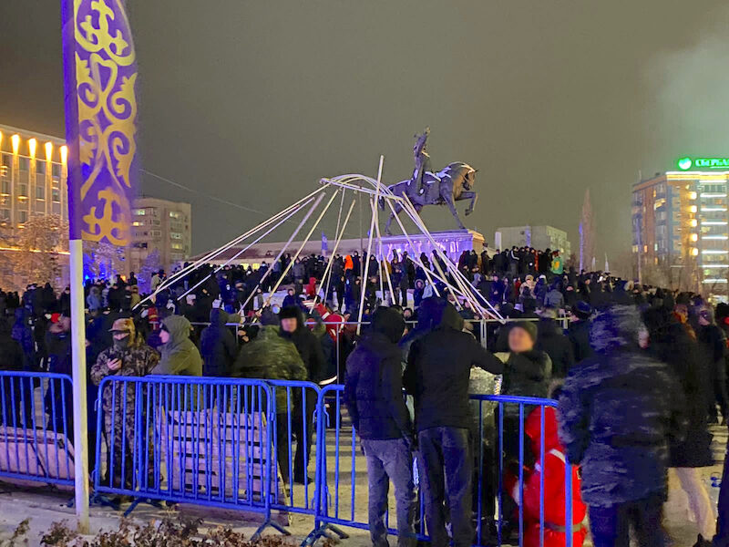 Protestors setting up a yurt in Aktobe on Jan. 4.