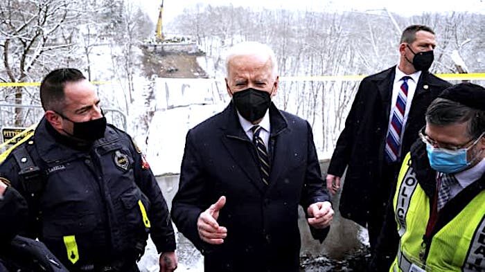 Click to enlarge bridge collapse Biden