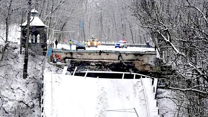 bridge collapse