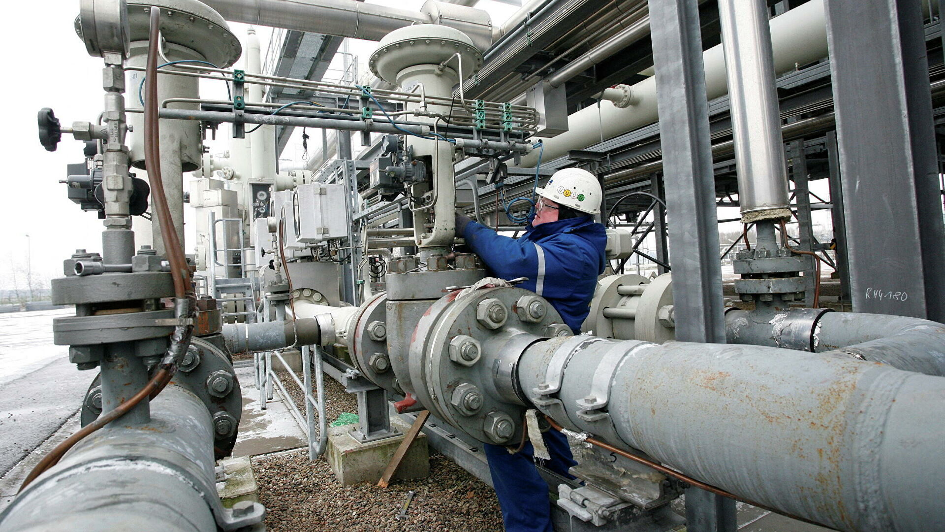 Gas pipelines