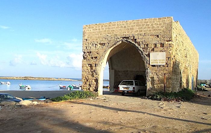 Dor Beach building