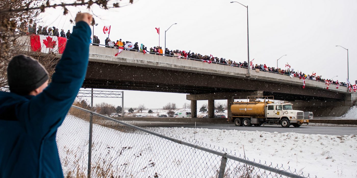 trucker convoy canada ottawa bridge