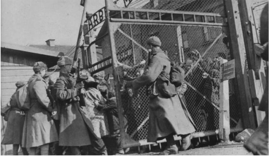 soviet army russia liberate auschwitz