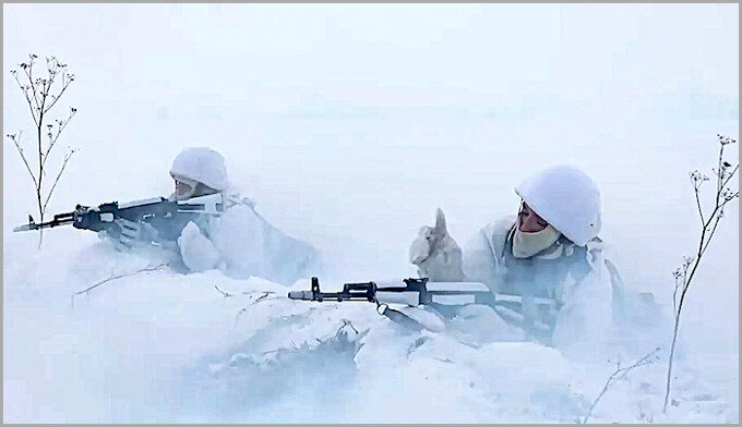 Click to enlarge soldiers in snow