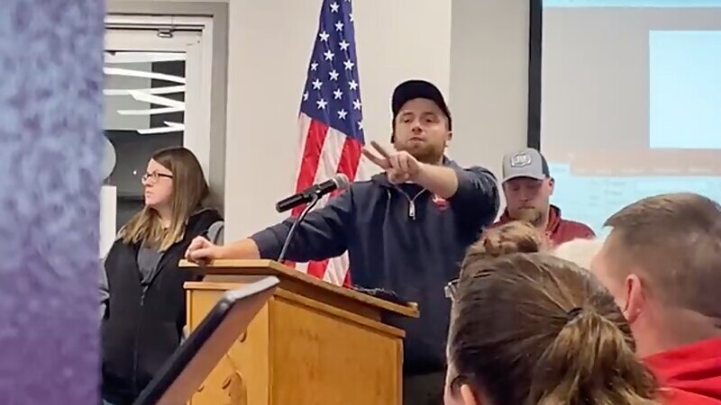 bosnian immigrant warns tyranny school board illinois