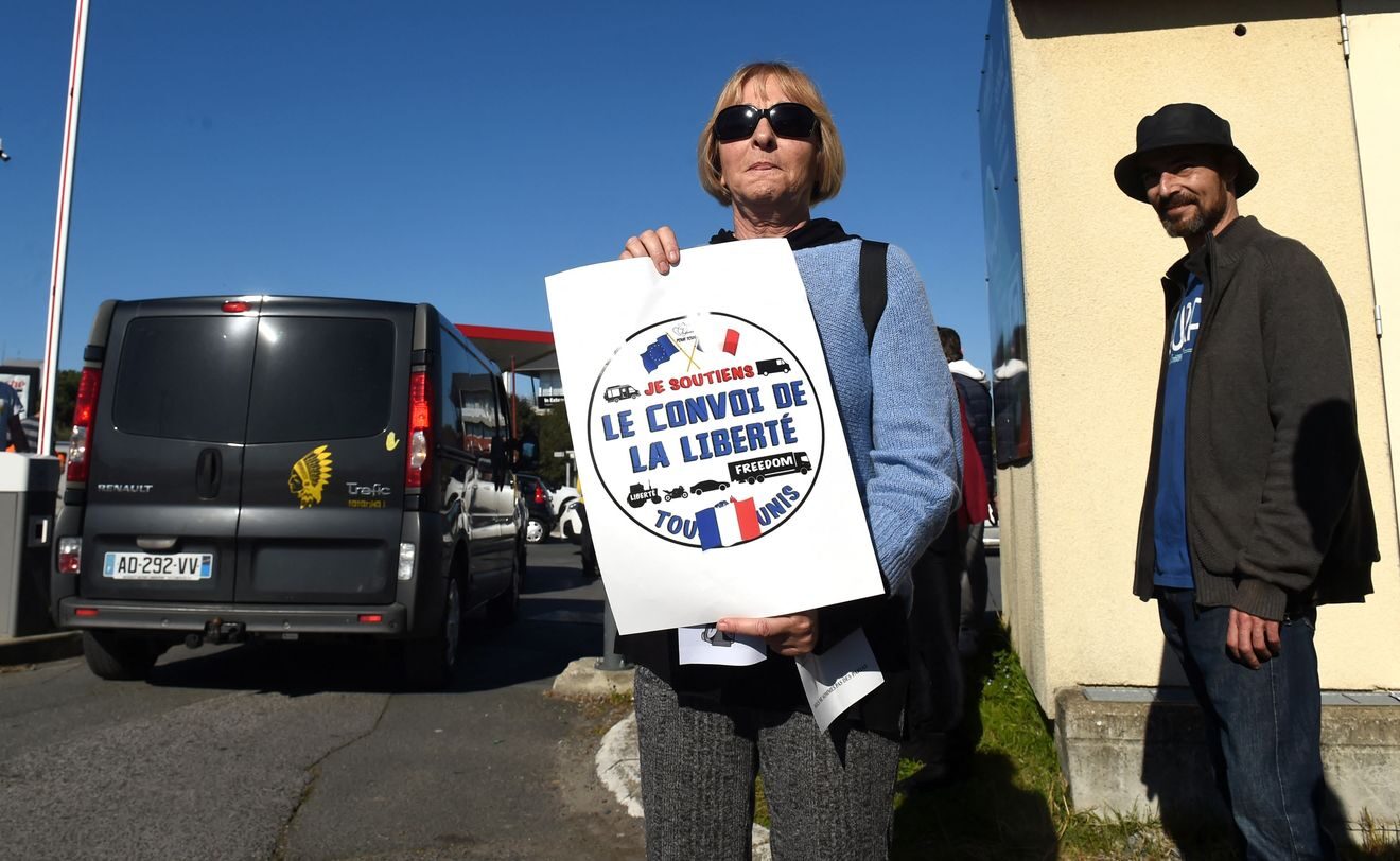 protest lockdown france