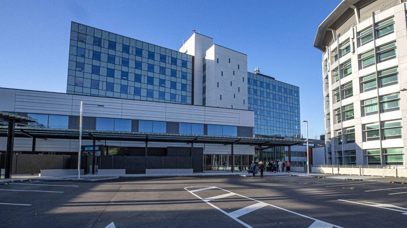 Click to enlarge christchurch hospital